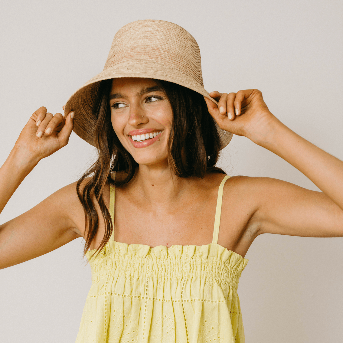 Sunshine Tienda® Birdie Palm Bucket Hat