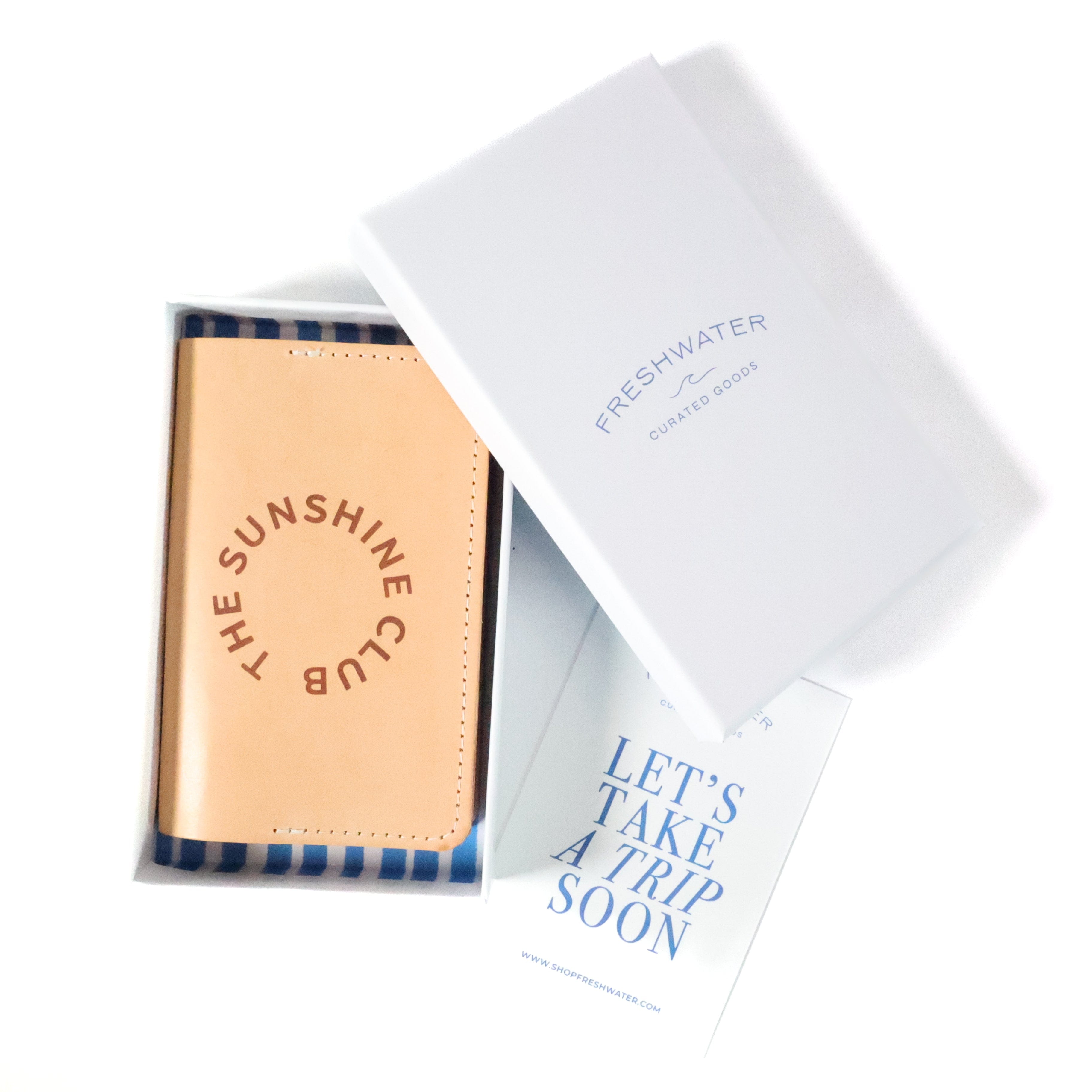 The Sunshine Club Passport Holder - Thumbnail 3