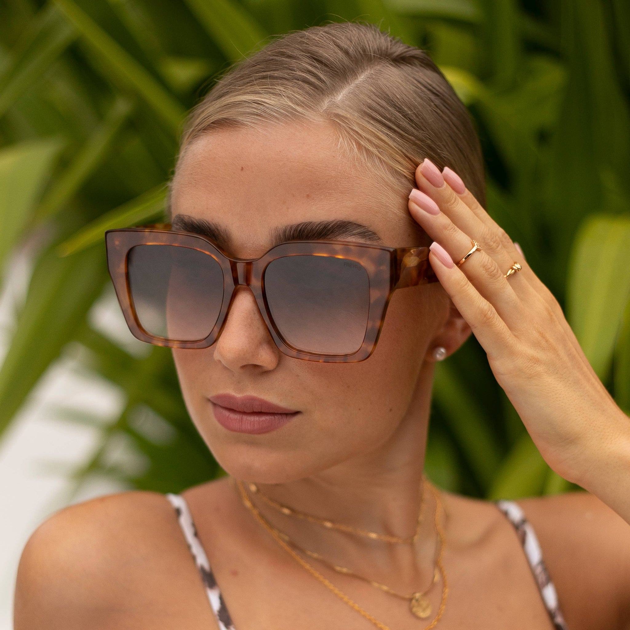 Bon Chic Oversized Square Sunglasses
