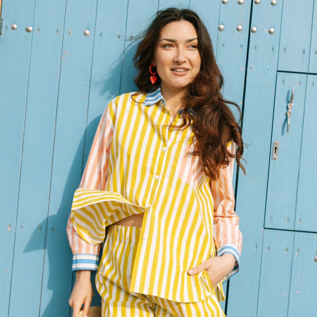 Sunshine Tienda® Colorful Daydreamer Bermuda Button Down