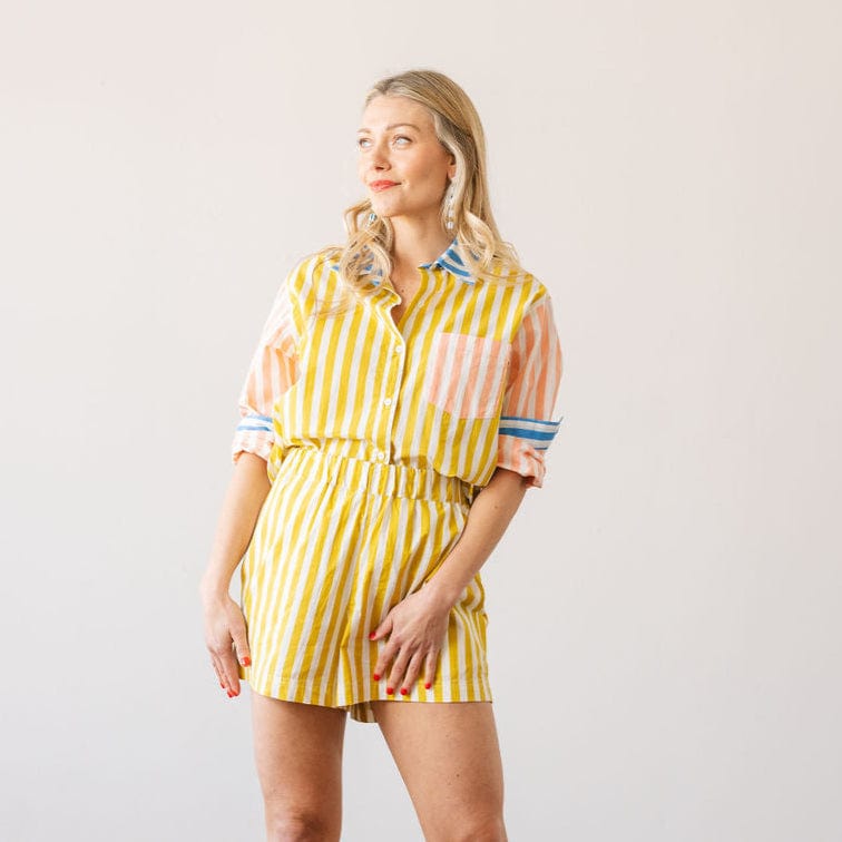 Sunshine Tienda® Colorful Daydreamer Bermuda Button Down