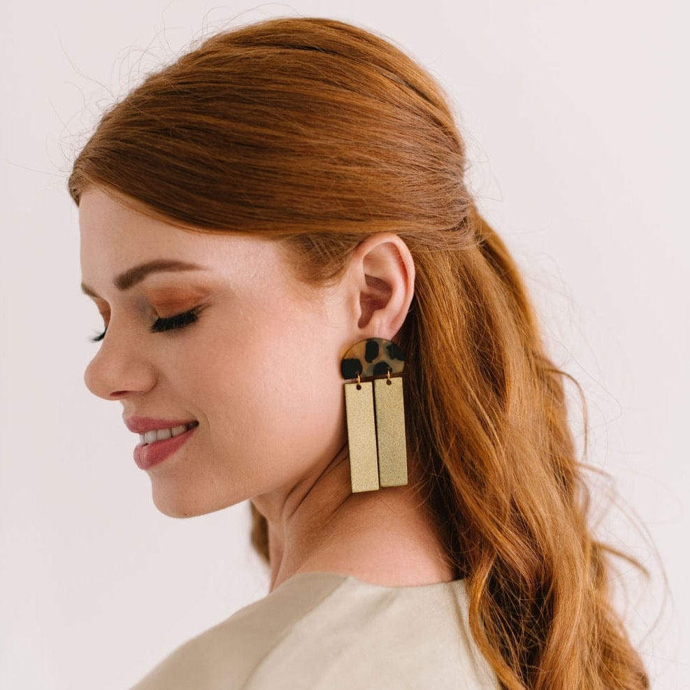 Sunshine Tienda® Gold Metallic Sunrise Dangle Earrings
