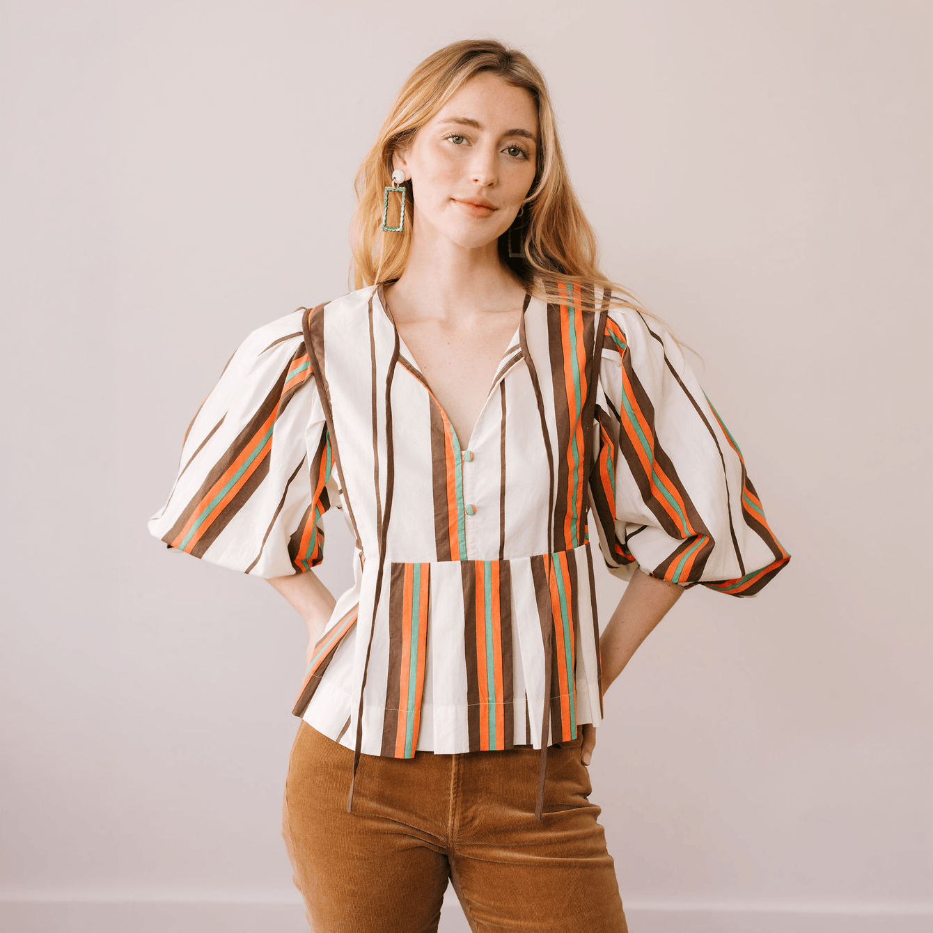 Sunshine Tienda® Vintage Stripe Fable Top