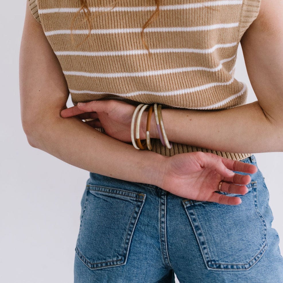 Sunshine Tienda® Blushed Matte Horn Bangle Set