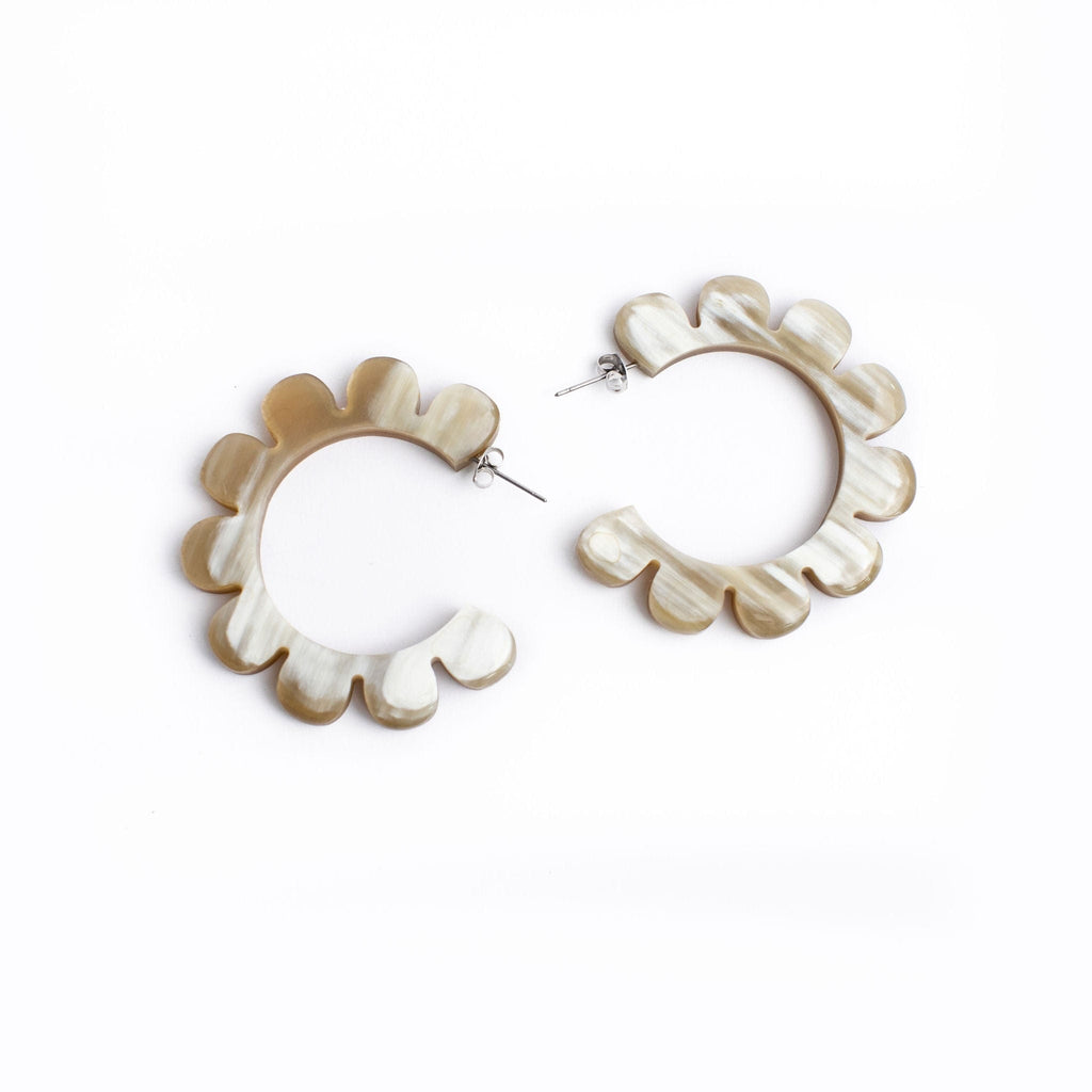 Sunshine Tienda® Flower Outline Hoops