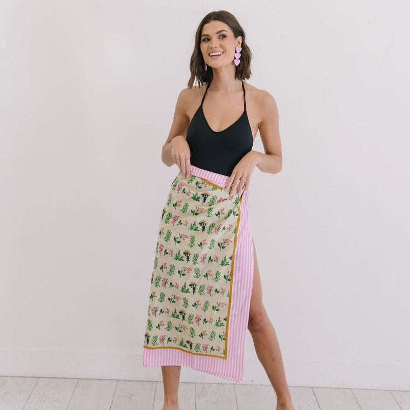 Sunshine Tienda® Pink Field Sarong