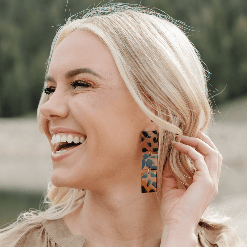 Sunshine Tienda® Poppy Tortoise Drop Earrings