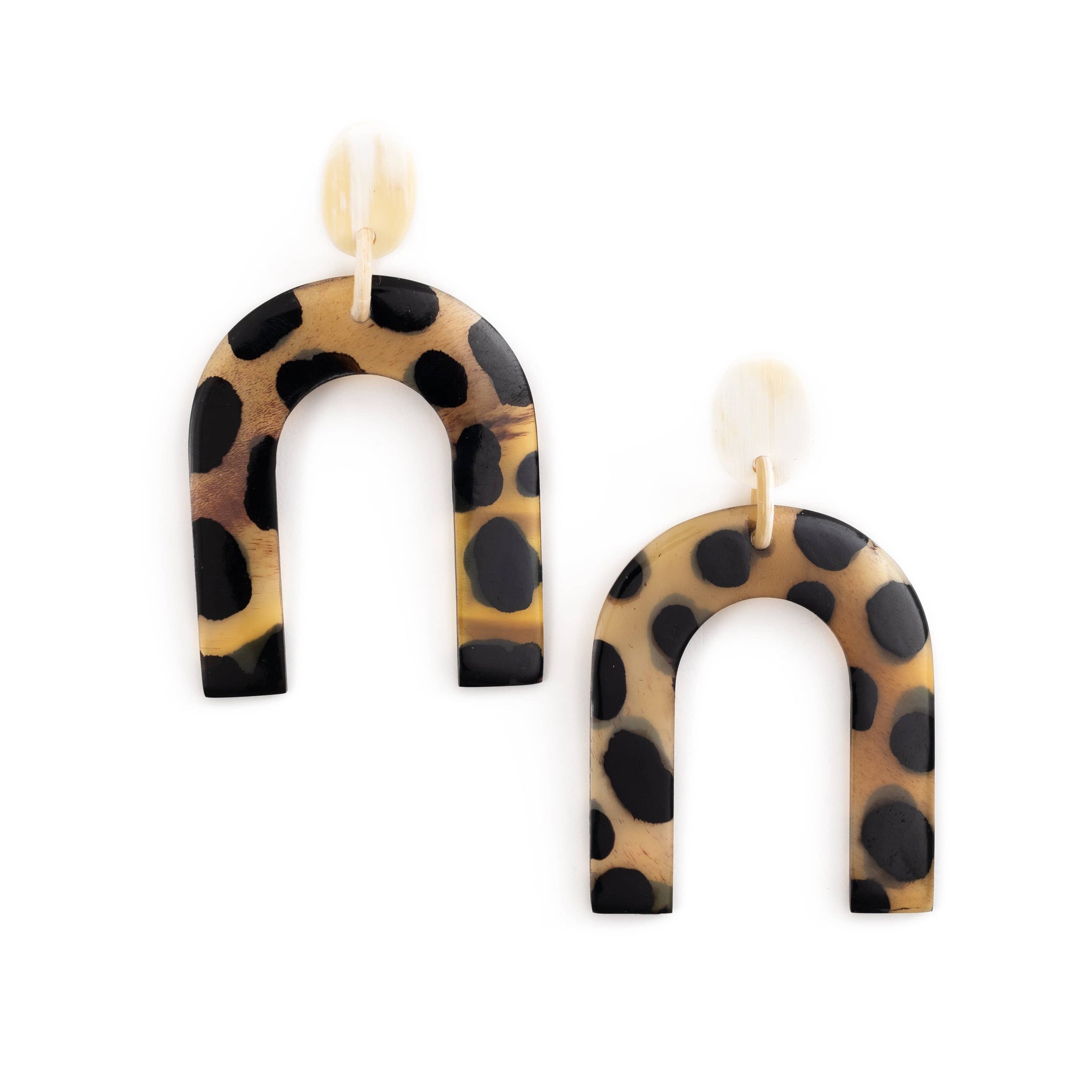 Sunshine Tienda Safari Horseshoe Earrings