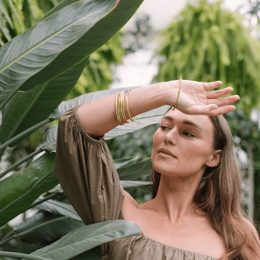 Sunshine Tienda Shiny Gold Horn Bangle Set