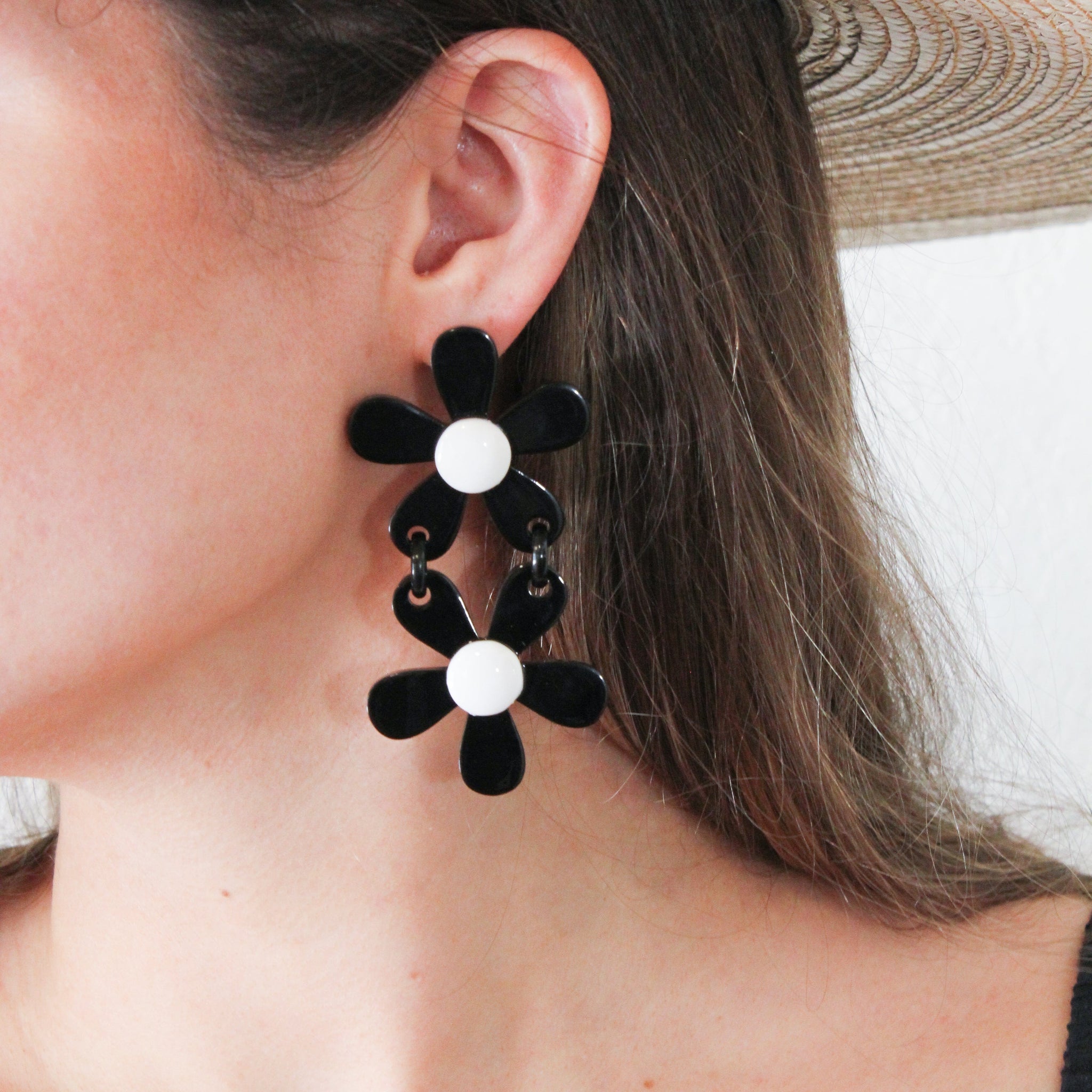 Sunshine Tienda® Stacked Black Flower Earrings