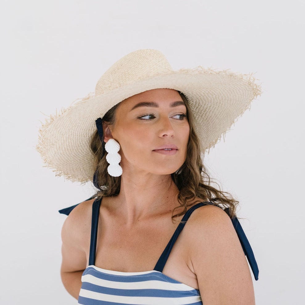 Sunshine Tienda® Sugar Cane Seashell Earrings